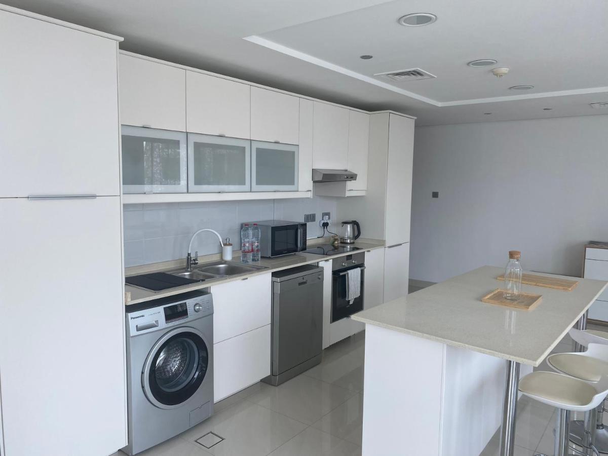 One Bedroom Apartment With Pool & Gym Near Marina Dubaï Extérieur photo
