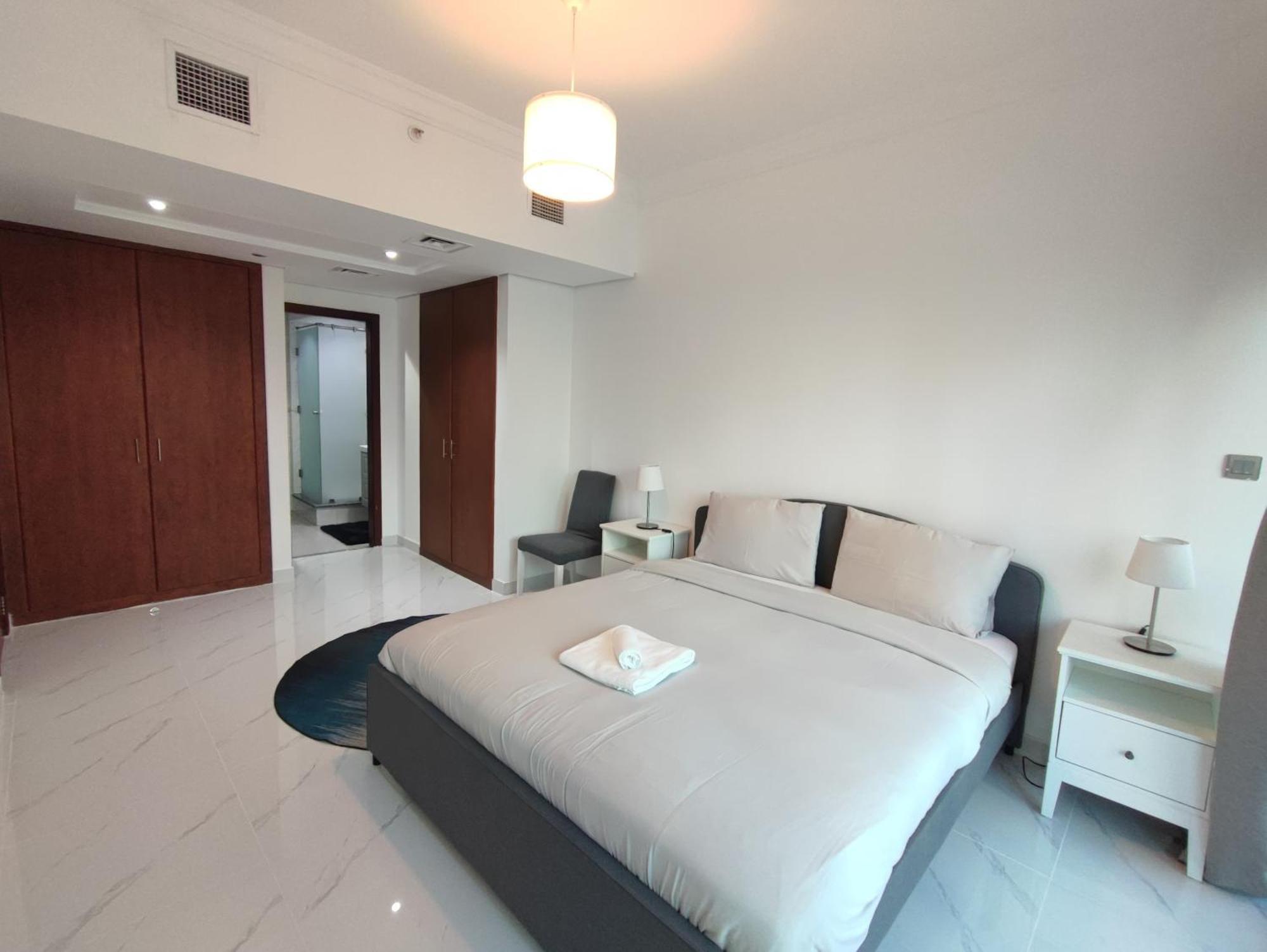 One Bedroom Apartment With Pool & Gym Near Marina Dubaï Extérieur photo